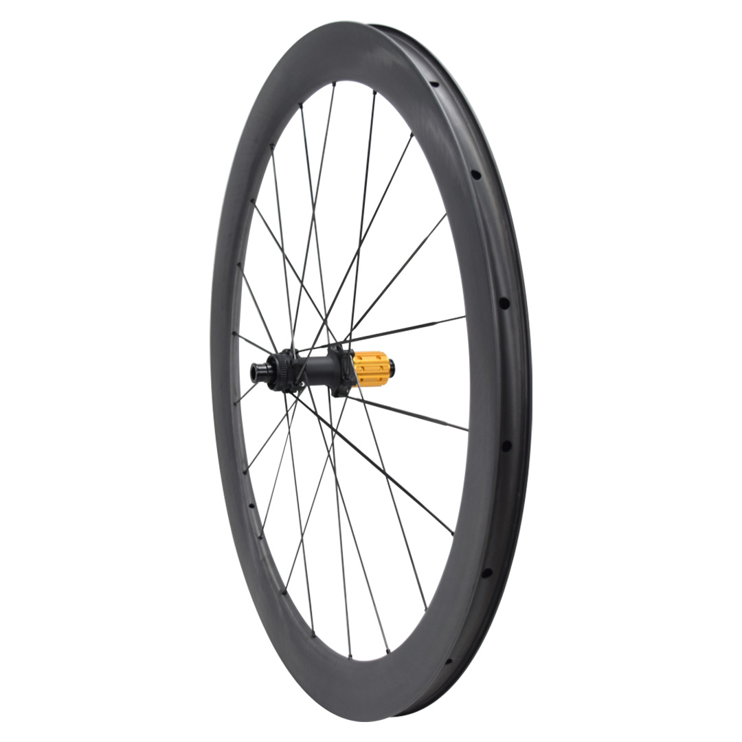 Light weight bicycle carbon wheelset