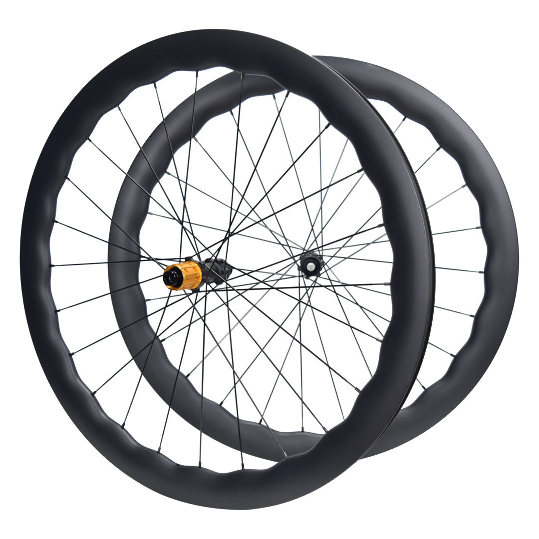 28 width 45-50 depth carbon wheelset